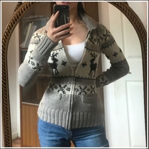 super cute 100% lambs wool tna caribou sweater!